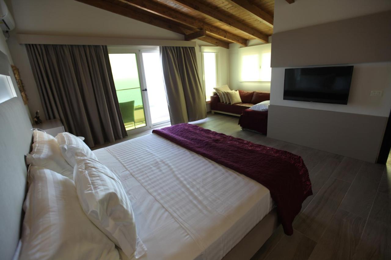 Hotel Relax Dhërmi Екстериор снимка