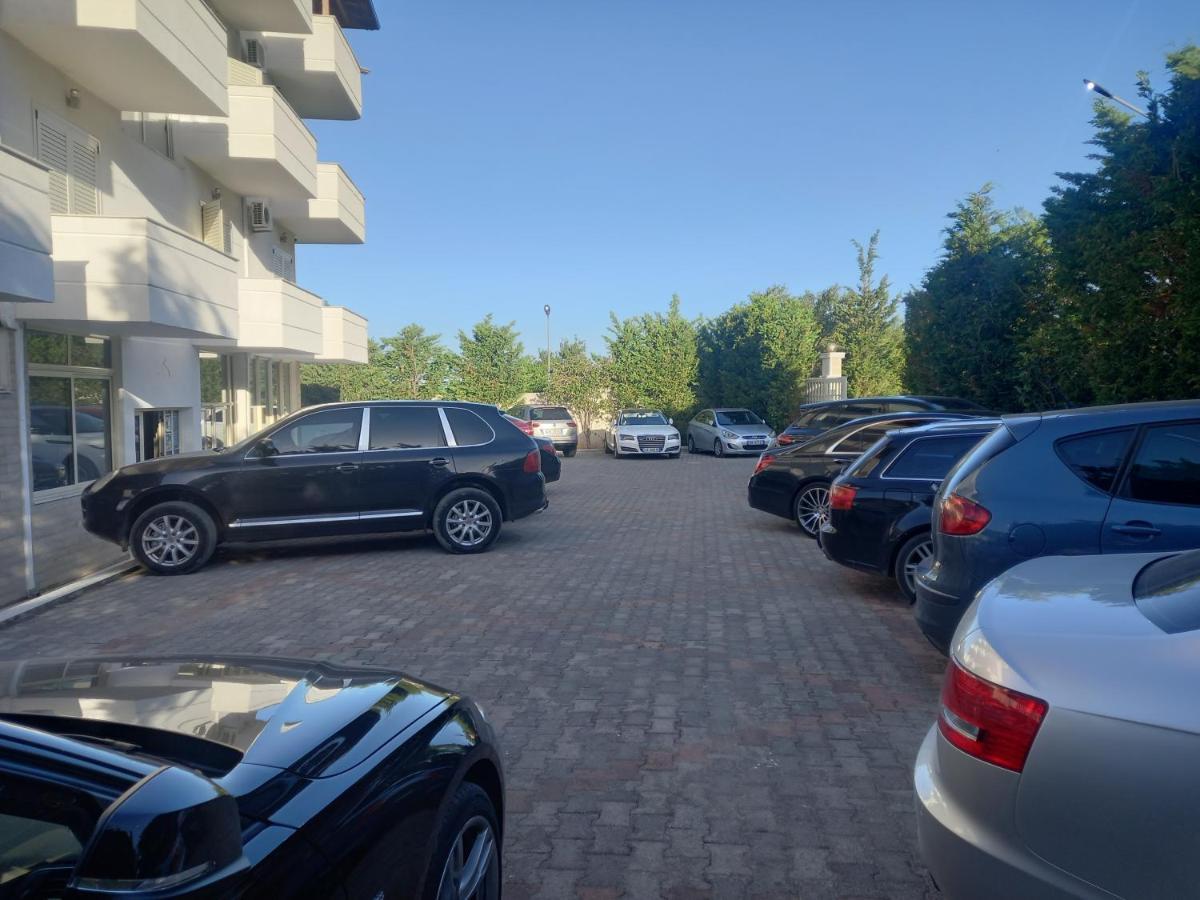 Hotel Relax Dhërmi Екстериор снимка