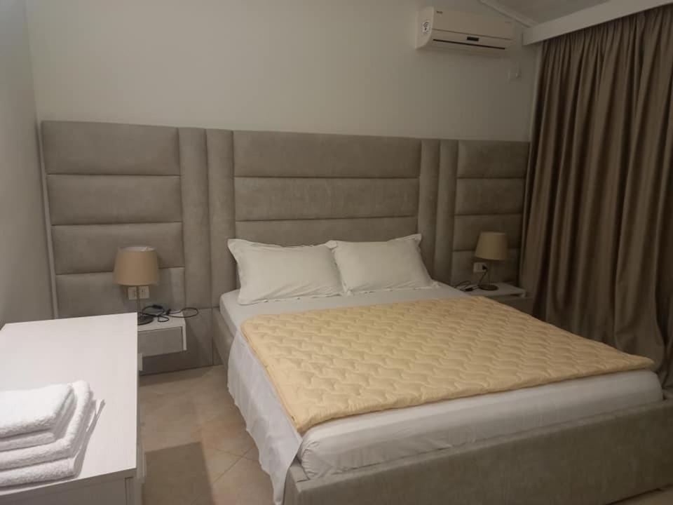 Hotel Relax Dhërmi Екстериор снимка