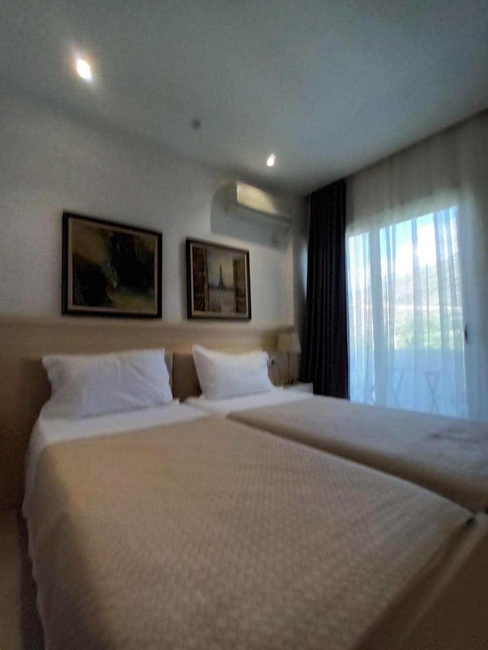 Hotel Relax Dhërmi Екстериор снимка