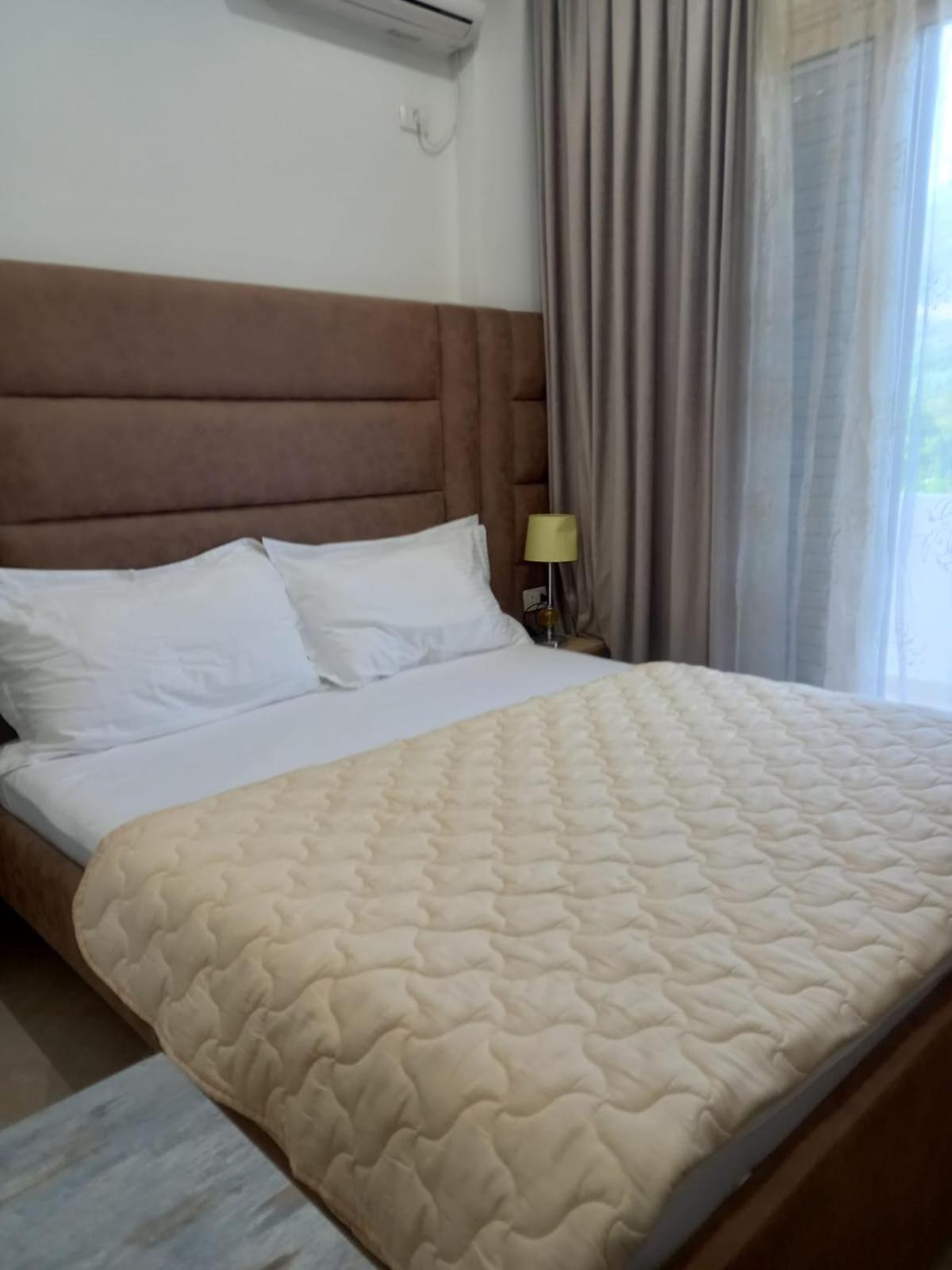 Hotel Relax Dhërmi Екстериор снимка