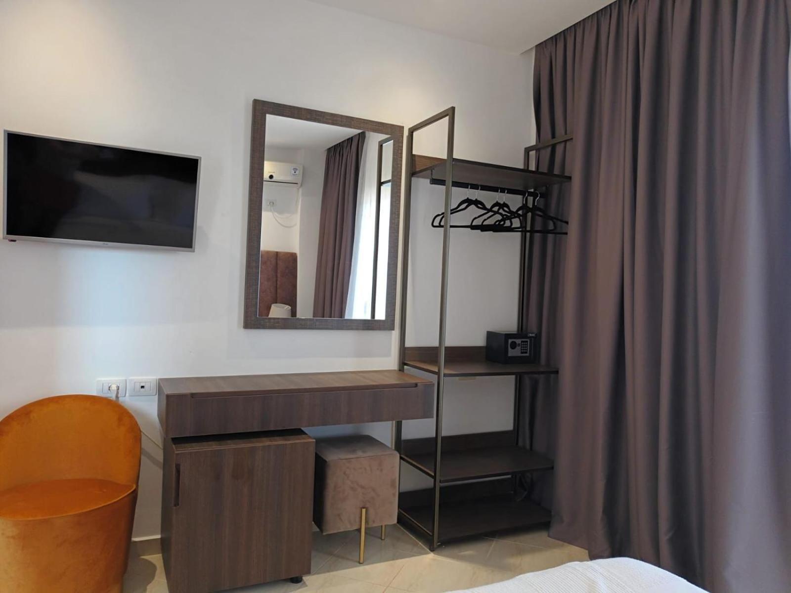 Hotel Relax Dhërmi Екстериор снимка